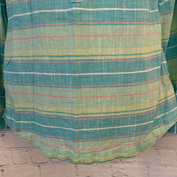 Columbia PFG Plaid Button-Up Women's Top - Picture 3 of 11